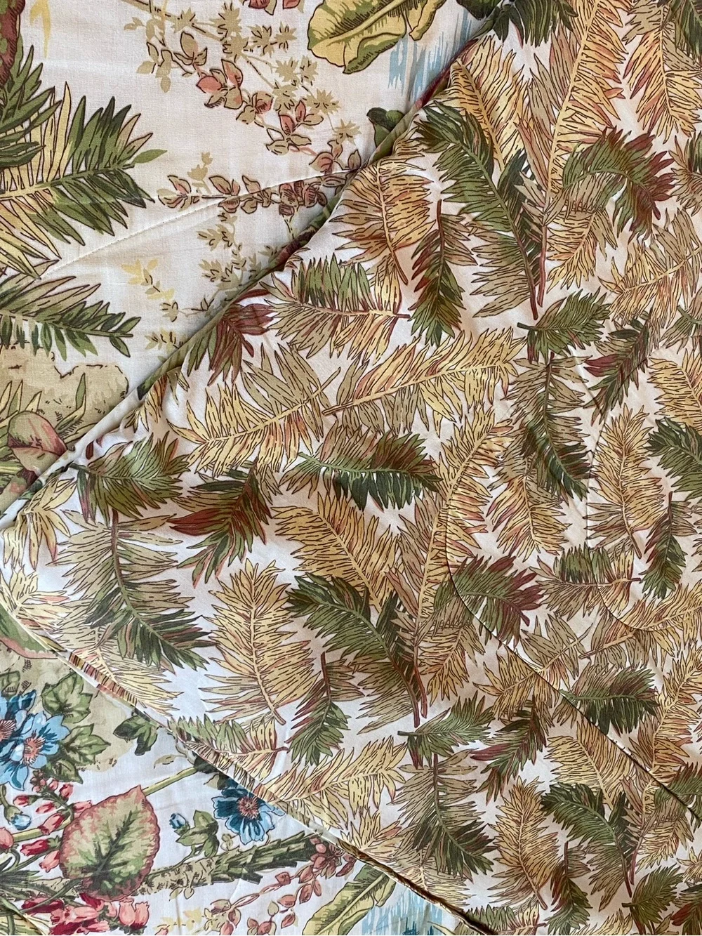 Vintage Lee Joda custom Floral Comforter in Multi-Color - Classic Home Bedding